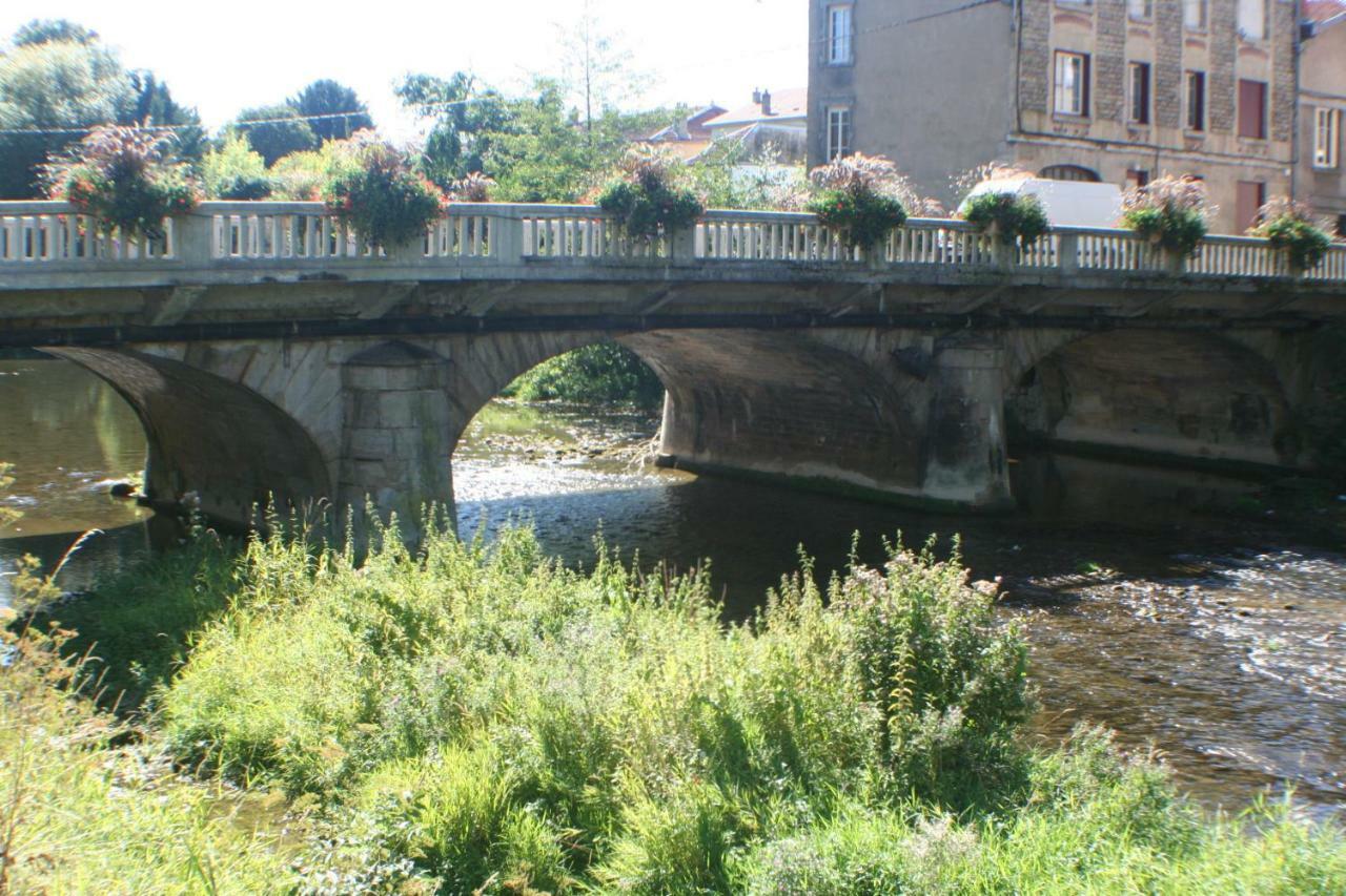 شقة Les Ponts De L'Ornain بار لو دوك المظهر الخارجي الصورة